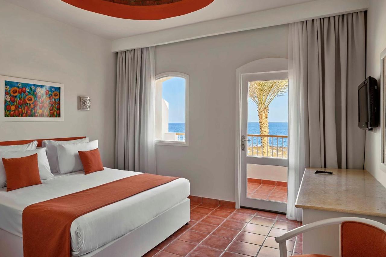Jaz Neo Reef Marsa Hotel Coraya Bay Exterior photo